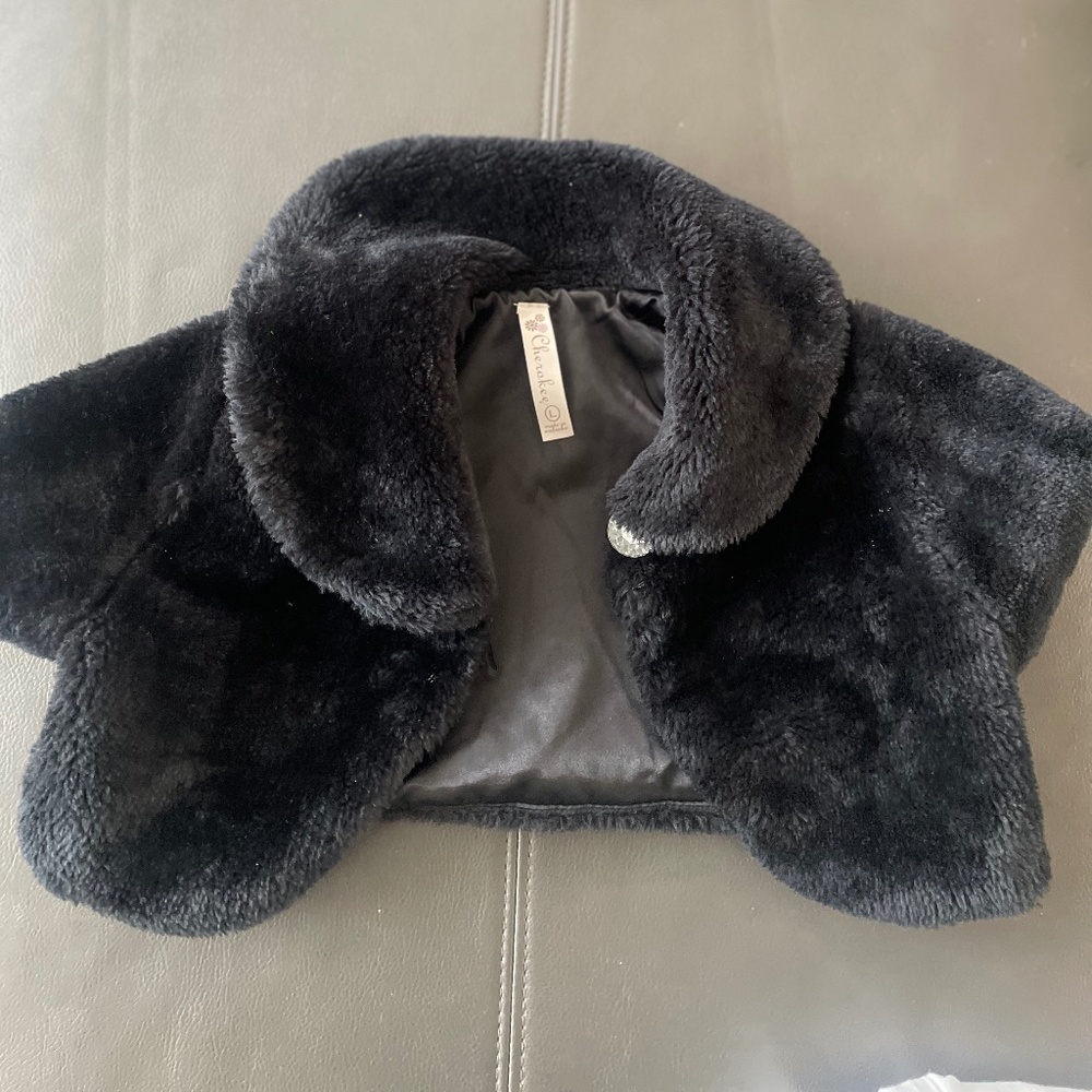 Girl's Faux Fur Shawl